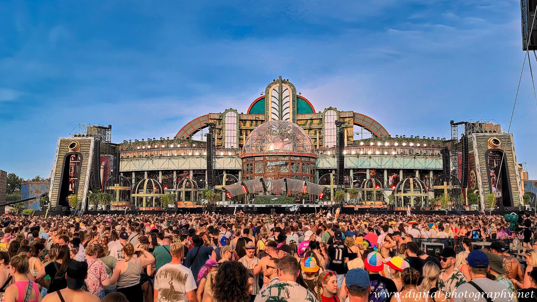 Parookaville 2024 (Handyaufnahme)